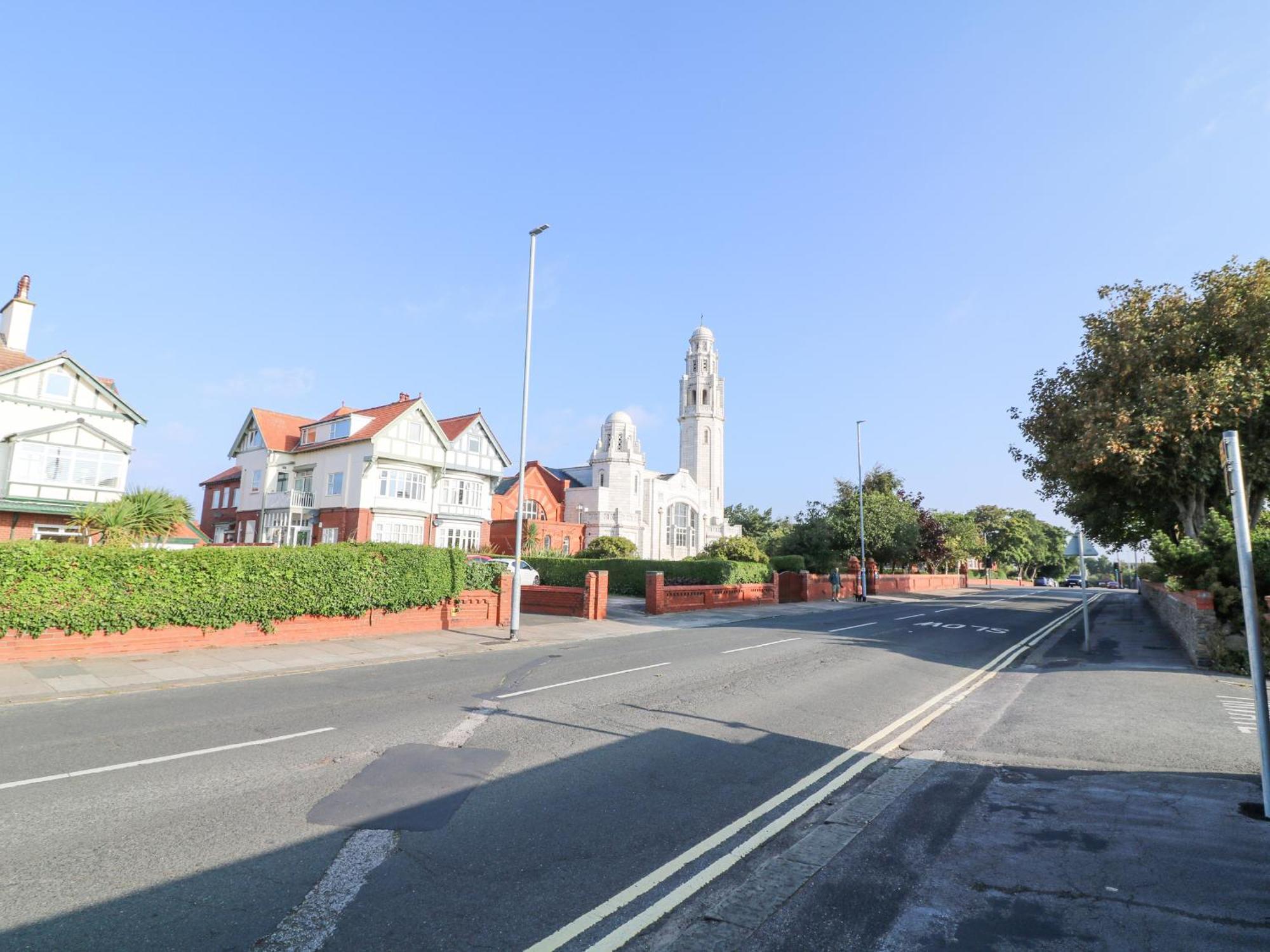 6D Clifton Drive Villa Lytham St Annes Exterior photo
